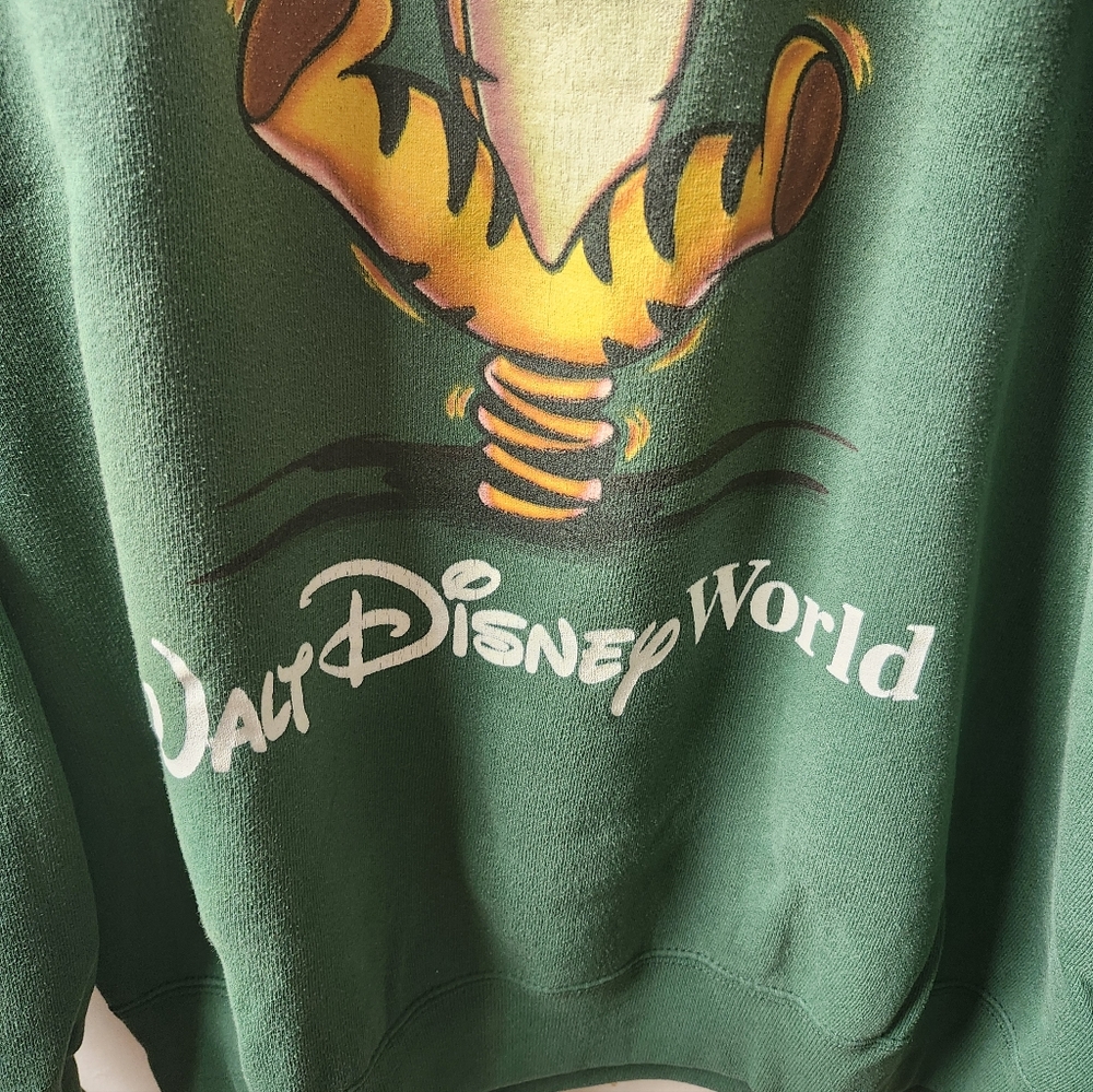 Green Tigger Graphic Unisex Sweatshirt L WDW Shop - Picture 3 of 8